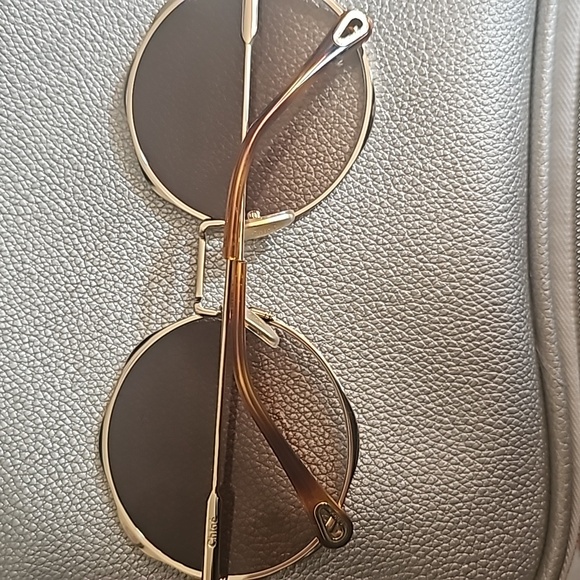 BNWT SS23 CHLOE HONORE ROUND SUNGLASSESBNWT SS23 CHLOE HONORE ROUND SUNGLASSES - Picture 4 of 8